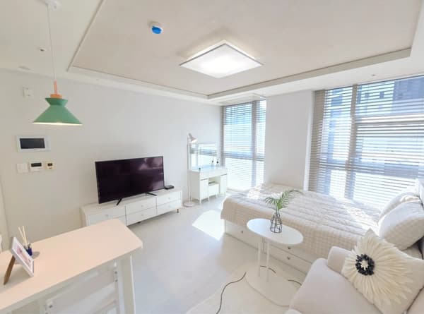Small deposit and all furnished house in Seoul photo 2