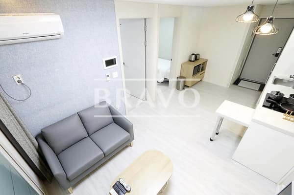 Small deposit and all furnished house in Seoul photo 2