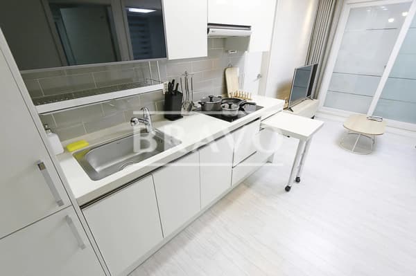 Small deposit and all furnished house in Seoul photo 3