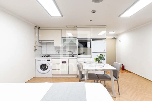 Small deposit and all furnished house in Seoul photo 4