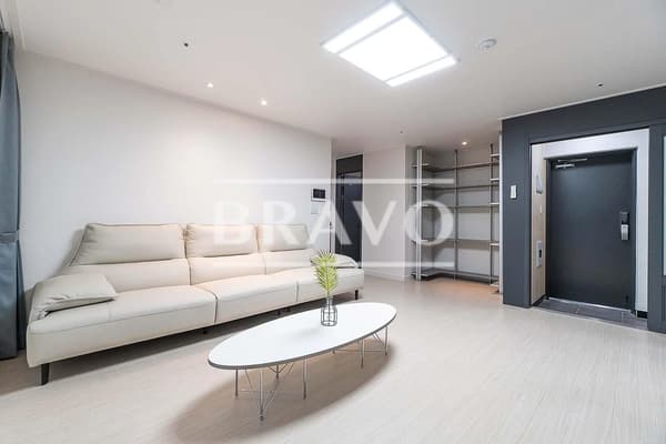 Small deposit and all furnished house in Seoul photo 3