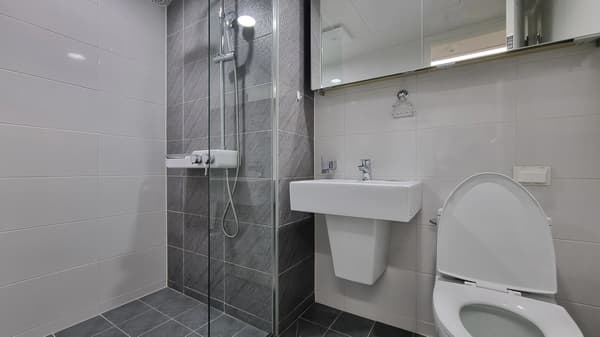 All management fees included. Near Sindang Station & Sinseol-dong Station. Duplex. Immediate move-in photo 3