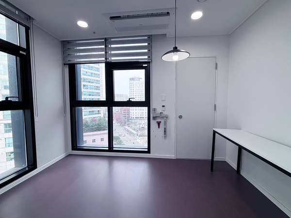 All management fees included. Near Sindang Station & Sinseol-dong Station. Duplex. Immediate move-in (사본) photo 5
