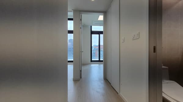 2Rooms 2 Bathrooms. Newly Built for First Occupancy. 100% Self-Parking Available photo 4