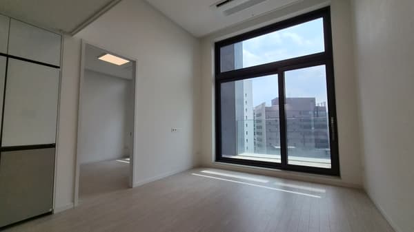 2Rooms 2 Bathrooms. Newly Built for First Occupancy. 100% Self-Parking Available photo 3