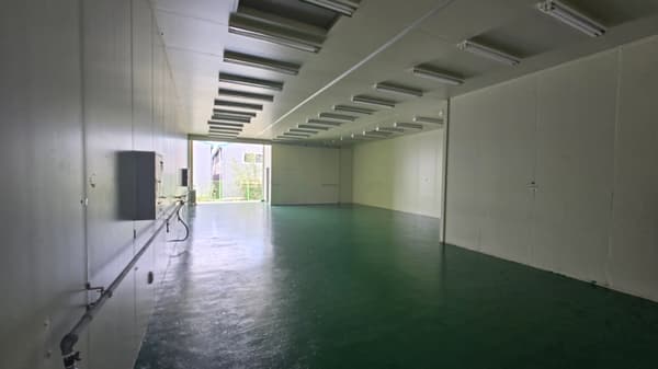 5-Min to Samsung | 2,135 SqFt.  | Warehouse | Wide Yard | 5-Ton+ Truck Access photo 2