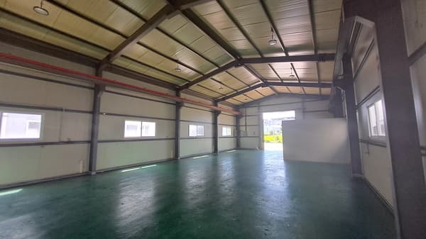 🏗️ Warehouse with 2.8-Ton Hoist | Just 5 Mins to Samsung Electronics photo 2