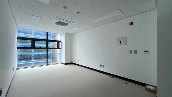 Location: 1-minute walk from Byeongjeom Station(Ultra-convenient transit access) photo 3