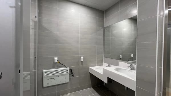 Location: 1-minute walk from Byeongjeom Station(Ultra-convenient transit access) photo 5
