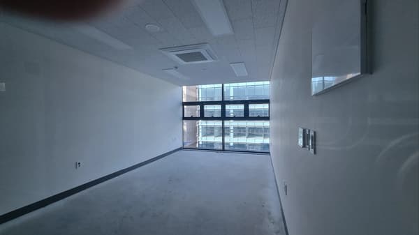 Location: 1-minute walk from Byeongjeom Station(Ultra-convenient transit access) photo 3