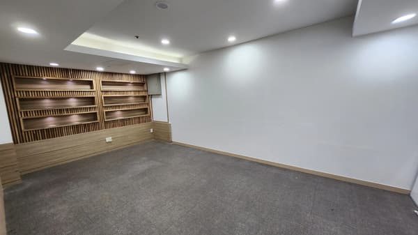 Prime Office Space near Samsung Semiconductor | South Gyeonggi photo 5