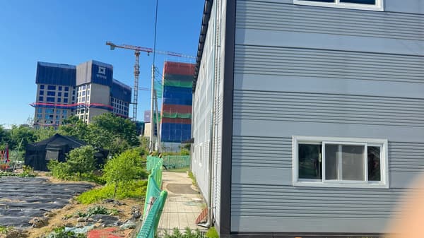 New And Vaulted Ceilings Warehouse In Osan. photo 2