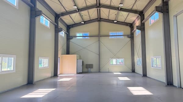 New And Vaulted Ceilings Warehouse In Osan. photo 4