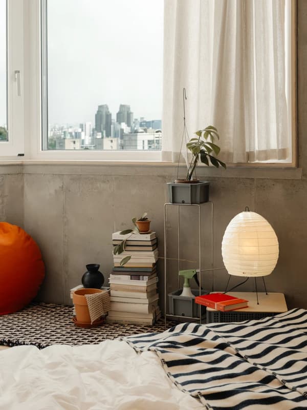 Newly Built, 3-Minute Walk to Sinchon Station, Shared Living Room and Bathroom. Suitable for 3-4 Person Households photo 3