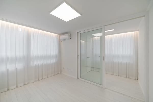 1 Minute Walk to Gangnam Station, 2BR, 2BA, Fully Furnished photo 3