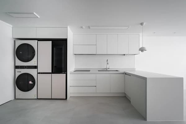 1 Minute Walk to Gangnam Station, 2BR, 2BA, Fully Furnished photo 5