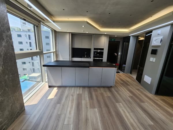 5 Minutes Walk from Yeoksam Station, Separate Type One-Room. Newly Built. photo 3