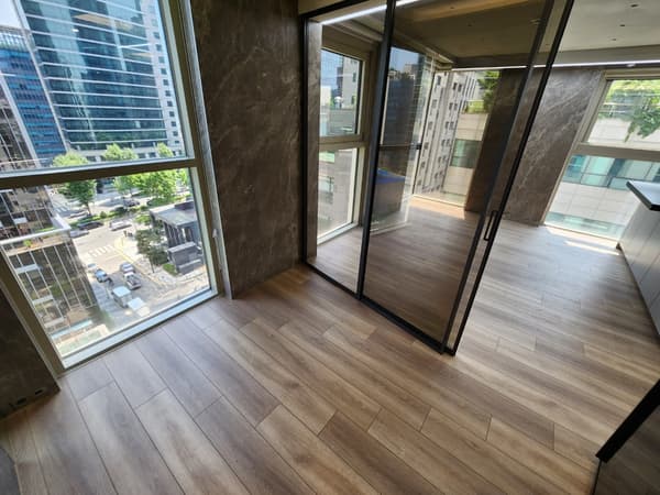 5 Minutes Walk from Yeoksam Station, Separate Type One-Room. Newly Built. photo 5