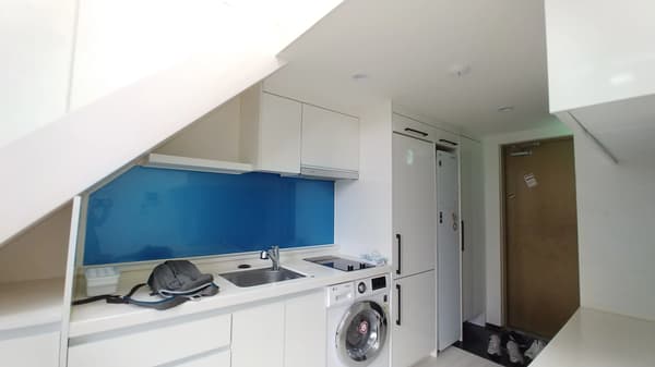 3 Minutes Walk from Sinchon Station, Duplex Structure, ARC Eligible. photo 5