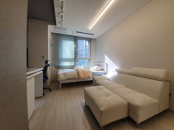 10 Minutes Walk from Gangnam Station, Full Options, ARC Available photo 2