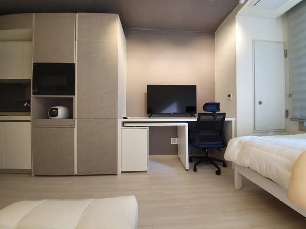 10 Minutes Walk from Gangnam Station, Full Options, ARC Available photo 5