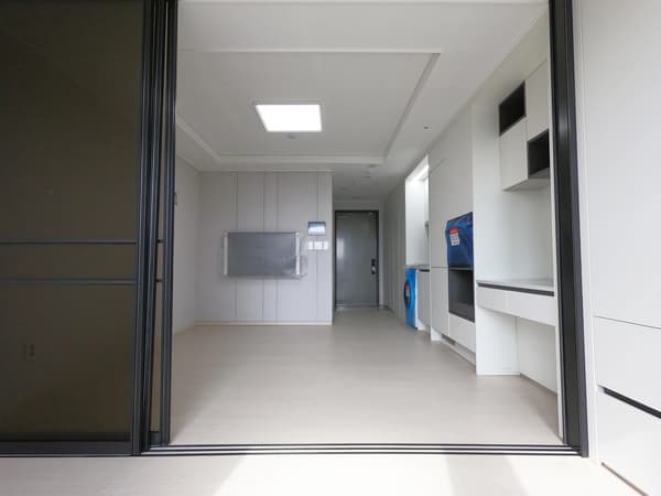 5-minute walk from Gangnam Station and Yeoksam Station, 5-year-old new building, business-friendly, 5th floor, south-facing photo 4