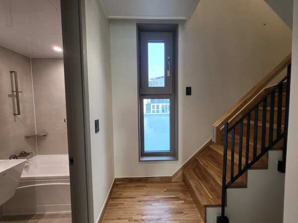 Monthly Rent KRW 3,000,000+VAT for Business Contracts, 2BR+Loft, 2BA, NO ARC photo 3