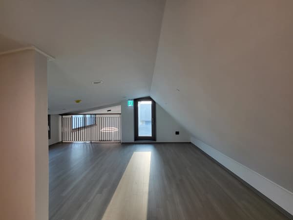 Monthly Rent KRW 3,000,000+VAT for Business Contracts, 2BR+Loft, 2BA, NO ARC photo 4
