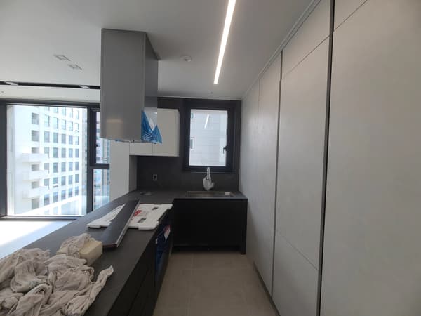 2BR, 1BA,Brand New, 5-Minute to Nambu Terminal Stn, GYM, POOL Foto 5