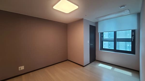 2BR, 1BA, New, Business Contract, NO ARC Foto 4