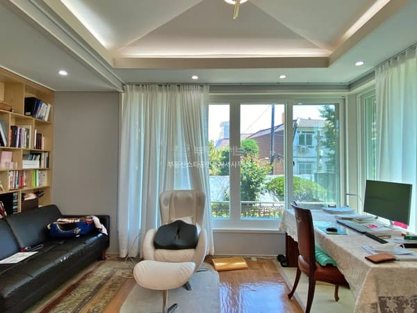 Single-family House, 4+1BR, 2BA, 1 Basement Foto 2
