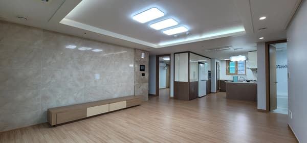 3BR, 2BA, Near Sogang Univ, and close to Yonsei, Ewha, Daeheung subway station. фото 2