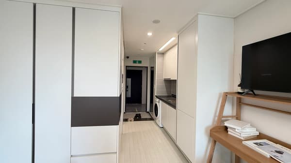 Pet, 1BR, 1BA, ARC, Rent Free for a year contract. Foto 5