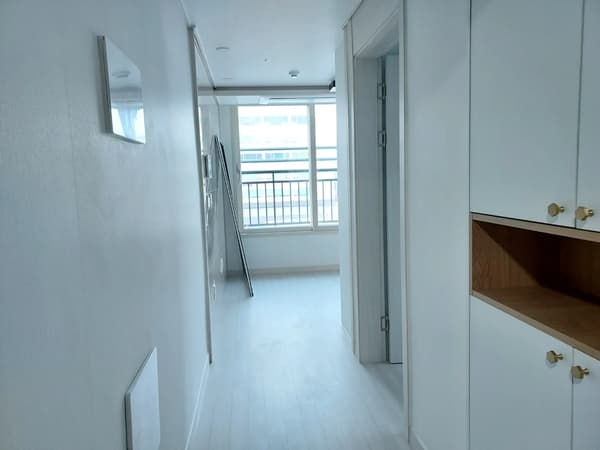 9F, 3mins to Sinchon. New, 1BR separate bedroom, ARC Foto 3