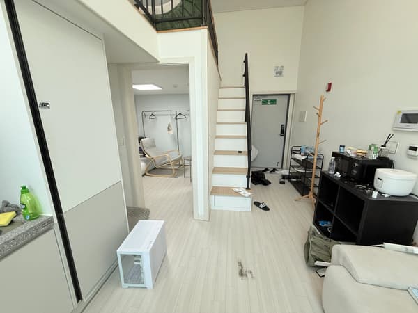 Neubau, 3 Minuten zu Fuß vom Bahnhof Sinchon, separate Einzimmerwohnung + Duplex, einziehbar, Erdgeschoss Foto 4