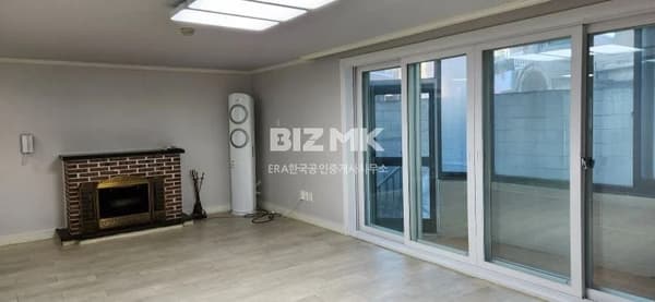 A Great Home with Outdoor Terrace Foto 2