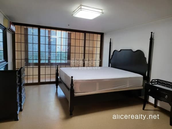 A Fully Furnished Apartment at the Great Location in Yongsan foto 3