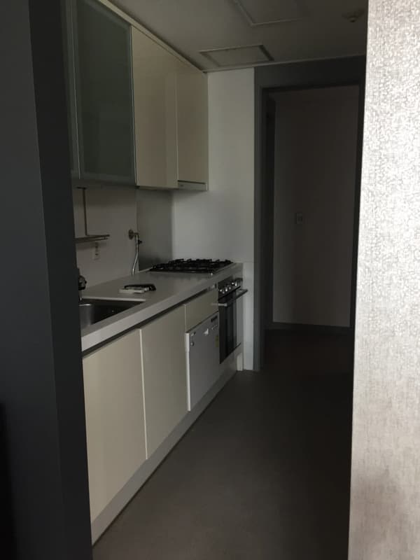 A Beautiful 2-Bedroom Apartment at a Convenient Location photo 4