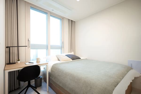Fully-furnished Two-bedroom Apartemtn in Dongdaemun-gu photo 3