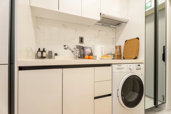 [ARC possible] Furnished Studio Apartment with City view near Gangnam Station photo 4