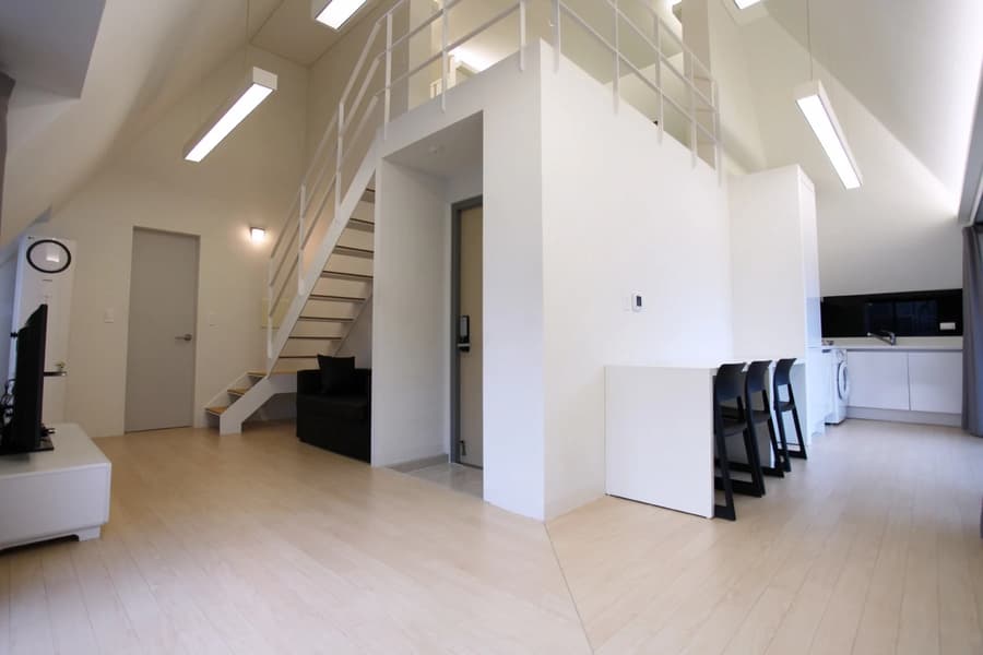 Small deposit and all furnished house in Seoul 1