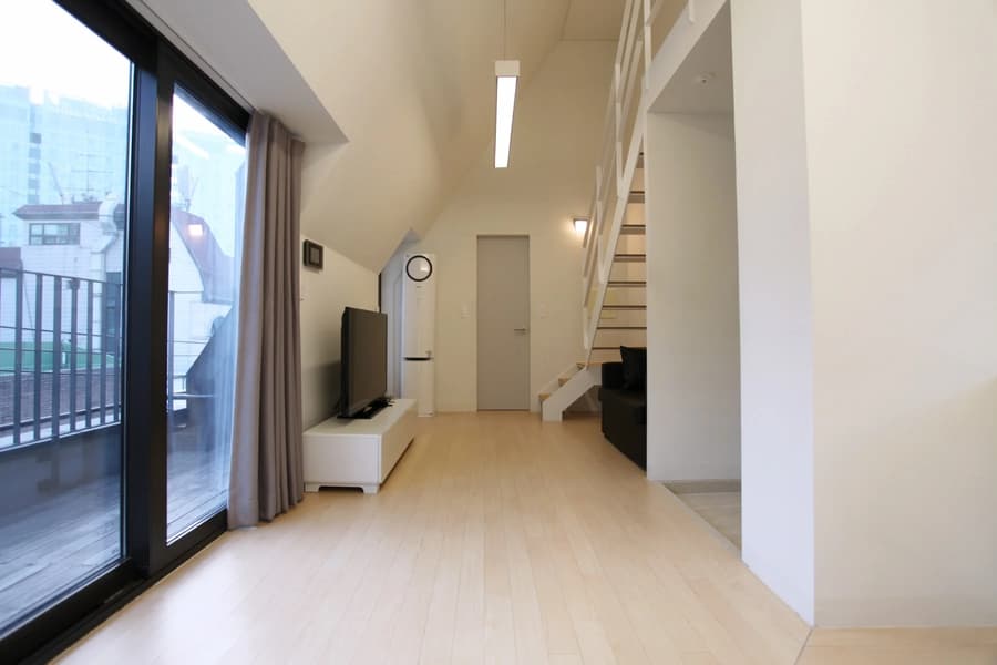 Small deposit and all furnished house in Seoul 2