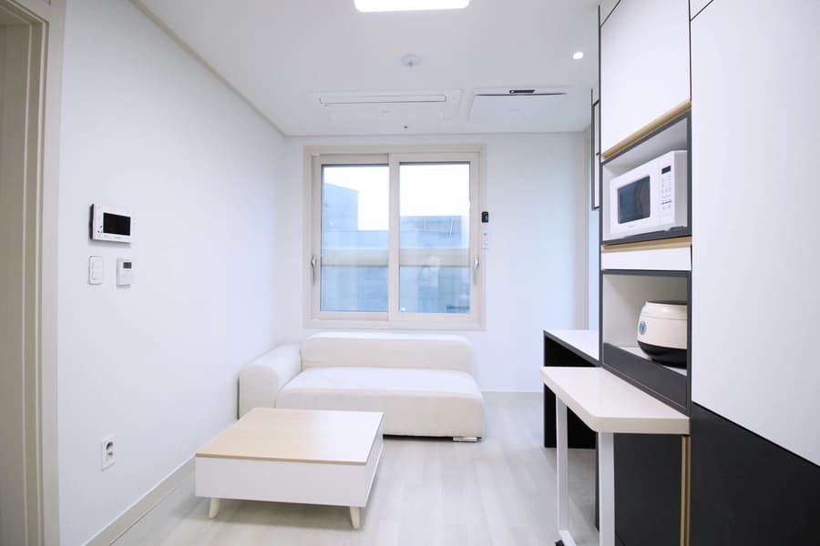 Small deposit and all furnished house in Seoul 1