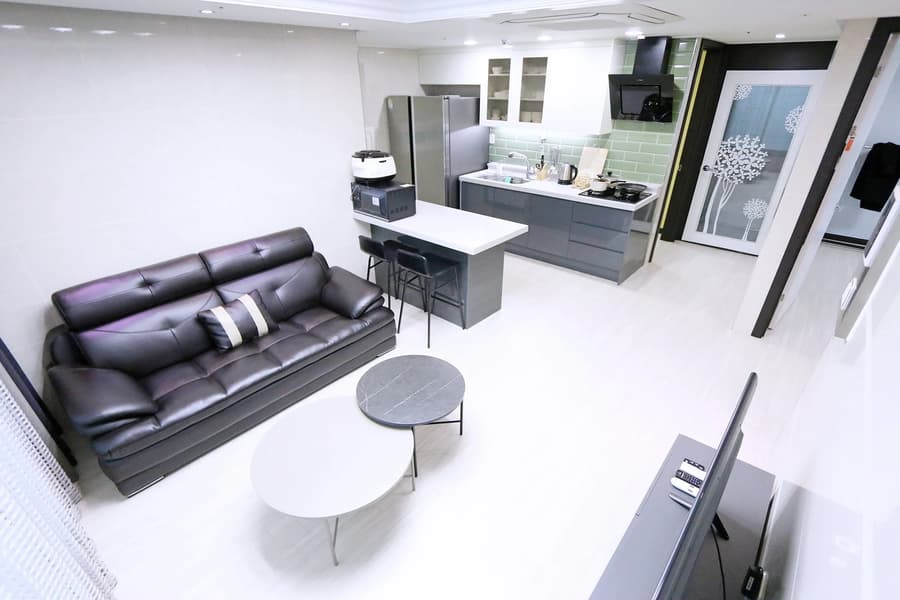 Small deposit and all furnished house in Seoul 1