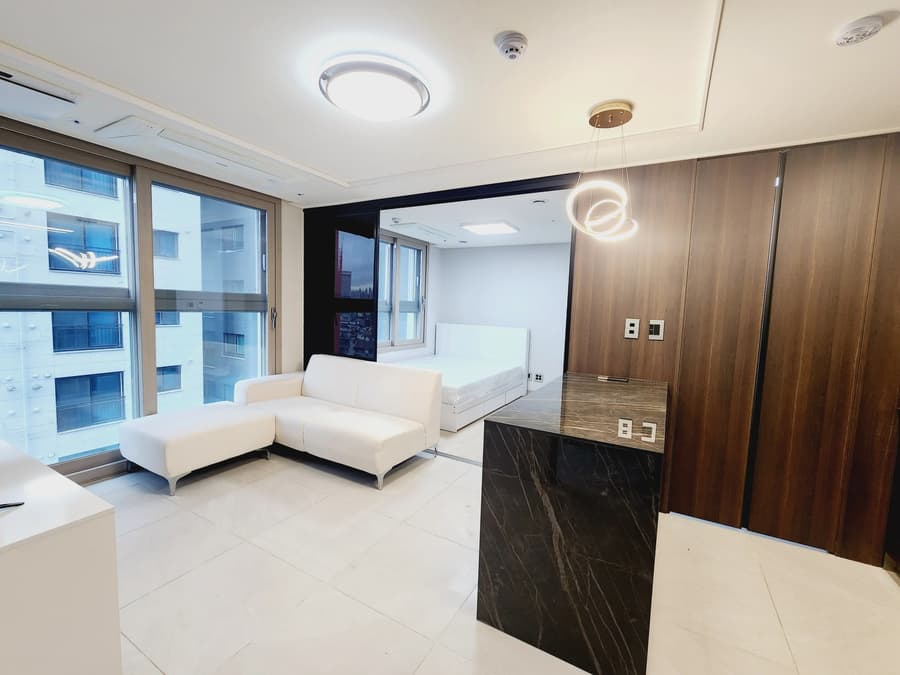 Small deposit and all furnished house in Seoul 1