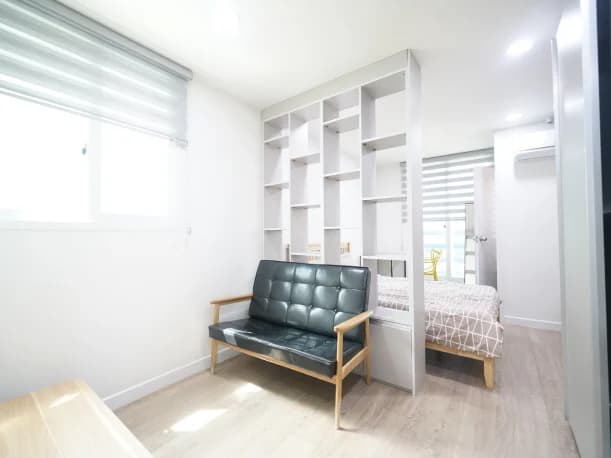 Small deposit and all furnished house in Seoul 1