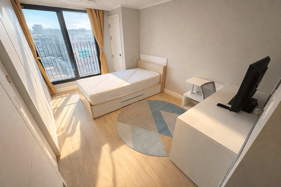 Small deposit and all furnished house in Seoul 1