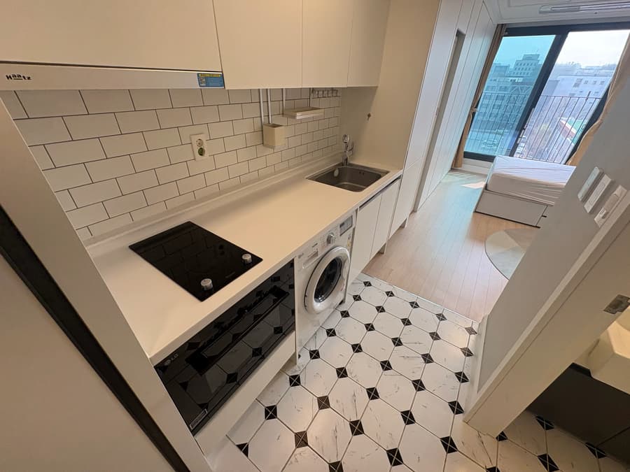 Small deposit and all furnished house in Seoul 2