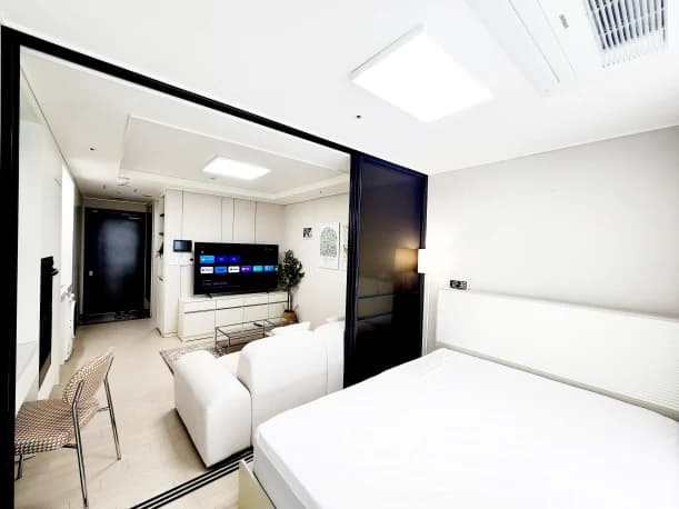 Small deposit and all furnished house in Seoul 2