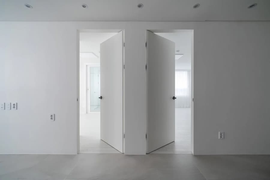 1 Minute Walk to Gangnam Station, 2BR, 2BA, Fully Furnished 2